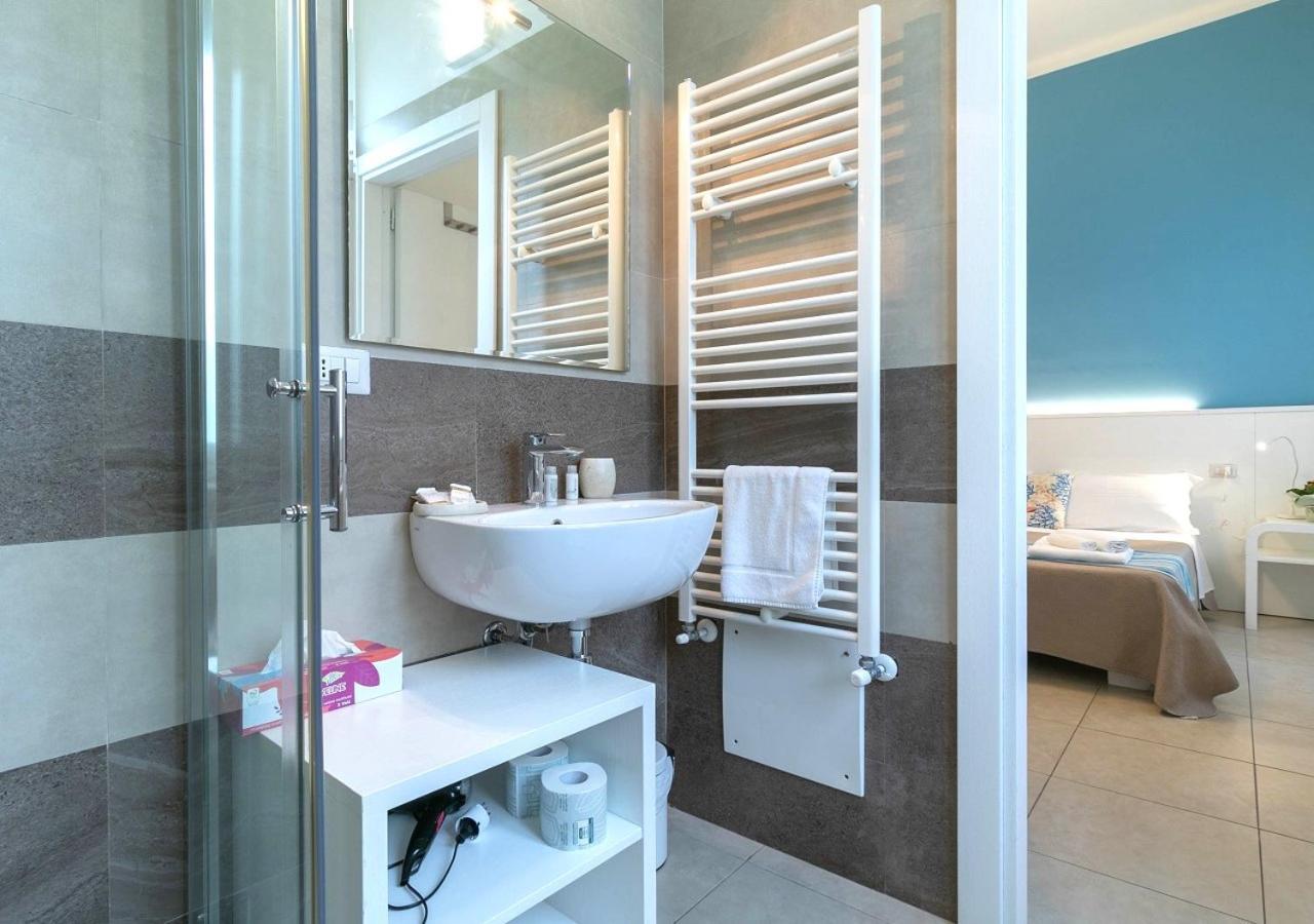 Fronte Mare Rooms By Salentolimit Porto Cesareo Exterior photo