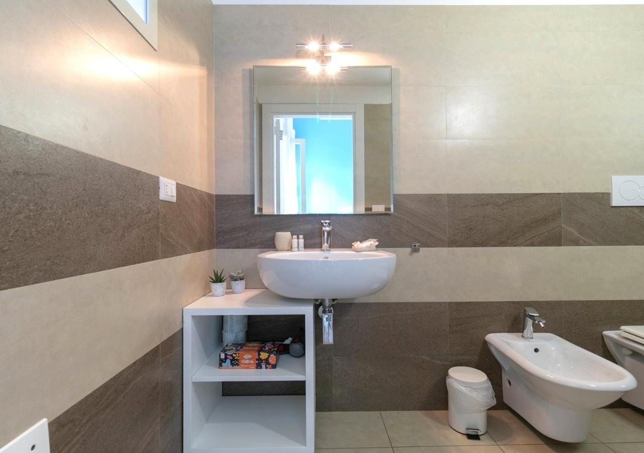 Fronte Mare Rooms By Salentolimit Porto Cesareo Exterior photo